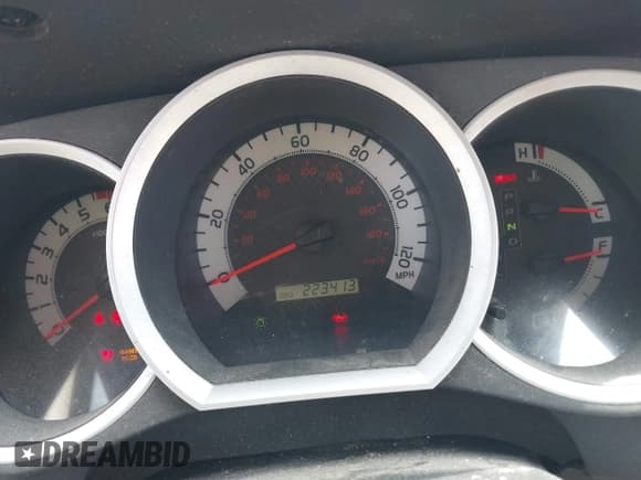 ✅ 2013 Toyota Tacoma • VIN: 5TFJX4CN2DX023064 • Lot: 42419032. Listed on IAAI with 223,413 mi. Free auction sales archive from the USA and detailed vehicle history report at DreamBid. Image 7.