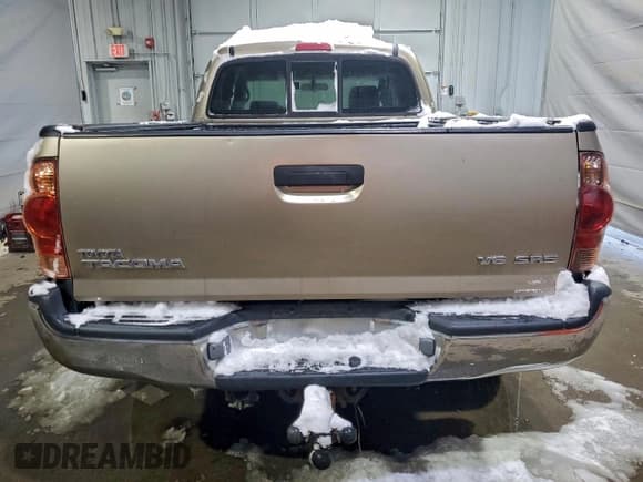 ✅ 2005 Toyota Tacoma • VIN: 5TEUU42N75Z097095 • Лот: 95086735. Опубликован ранее на Copart с пробегом 220 274 миль. Бесплатный доступ к архиву аукционных продаж из США и подробный отчёт об истории автомобиля на DreamBid. Изображение 6.