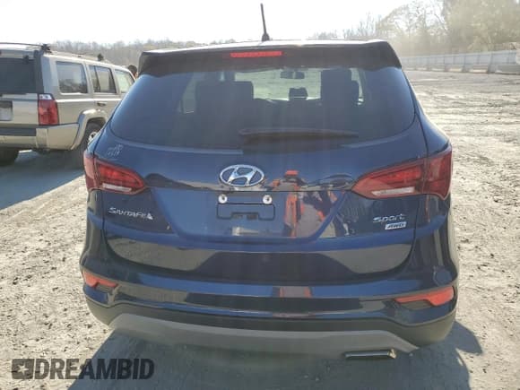 ✅ 2018 Hyundai Santa Fe 2.4L • VIN: 5XYZTDLB8JG565658 • Лот: 68390952. Опубликован ранее на Copart с пробегом 61 327 миль. Бесплатный доступ к архиву аукционных продаж из США и подробный отчёт об истории автомобиля на DreamBid. Изображение 6.