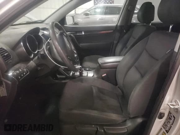 ✅ 2011 Kia Sorento LX • VIN: 5XYKTCA11BG069771 • Лот: 90347085. Опубликован ранее на Copart с пробегом 143 778 миль. Бесплатный доступ к архиву аукционных продаж из США и подробный отчёт об истории автомобиля на DreamBid. Изображение 7.