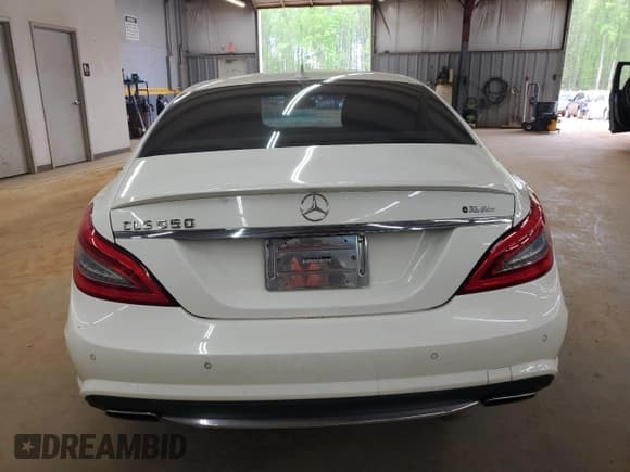✅ 2012 Mercedes-Benz CLS 550 • VIN: WDDLJ7DB1CA010670 • Лот: 52570125. Опубликован ранее на Copart с пробегом 103 261 миль. Бесплатный доступ к архиву аукционных продаж из США и подробный отчёт об истории автомобиля на DreamBid. Изображение 6.