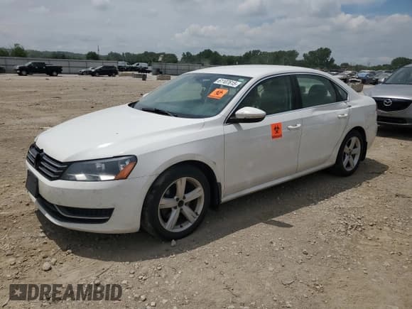 ✅ 2012 Volkswagen Passat SE • VIN: 1VWBP7A30CC071964 • Lot: 61107615. Listed on Copart with 197,209 mi. Free auction sales archive from the USA and detailed vehicle history report at DreamBid. Image 1.