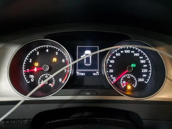 ✅ 2016 Volkswagen Golf TSI S • VIN: 3VW217AU8GM034448 • Lot: 92264935. Listed on Copart with 177,983 mi. Free auction sales archive from the USA and detailed vehicle history report at DreamBid. Image 9.