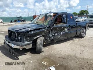 ✅ 2005 Chevrolet Silverado 1500 LS • VIN: 2GCEC13T951254228 • Лот: 73436934. Опубликован ранее на Copart с пробегом Не указан. Бесплатный доступ к архиву аукционных продаж из США и подробный отчёт об истории автомобиля на DreamBid. Изображение 1.