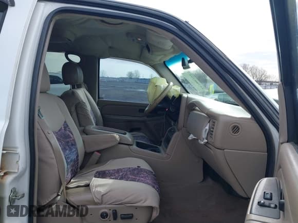 ✅ 2005 Chevrolet Silverado 2500HD LT • VIN: 1GCHK23215F950393 • Lot: 41780395. Wystawiony na IAAI z przebiegiem 294 419 mil. Bezpłatny archiwum sprzedaży aukcyjnych z USA i szczegółowy raport historii pojazdu na DreamBid. Zdjęcie 5.