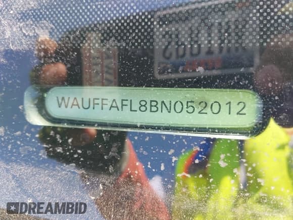 ✅ 2011 Audi A4 Premium Plus • VIN: WAUFFAFL8BN052012 • Lot: 43372524. Wystawiony na IAAI z przebiegiem 176 731 mil. Bezpłatny archiwum sprzedaży aukcyjnych z USA i szczegółowy raport historii pojazdu na DreamBid. Zdjęcie 9.