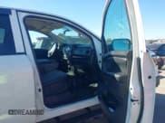 ✅ 2018 Nissan Titan S • VIN: 1N6AA1F35JN525775 • Lot: 43663322. Wystawiony na IAAI z przebiegiem 30 187 mil. Bezpłatny archiwum sprzedaży aukcyjnych z USA i szczegółowy raport historii pojazdu na DreamBid. Zdjęcie 5.