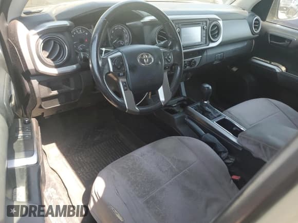 ✅ 2017 Toyota Tacoma SR5 • VIN: 5TFRZ5CN0HX045945 • Лот: 70643635. Опубликован ранее на Copart с пробегом 87 607 миль. Бесплатный доступ к архиву аукционных продаж из США и подробный отчёт об истории автомобиля на DreamBid. Изображение 8.