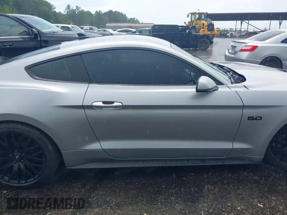 ✅ 2020 Ford Mustang GT • VIN: 1FA6P8CF3L5168801 • Lot: 42616416. Listed on IAAI with 86,594 mi. Free auction sales archive from the USA and detailed vehicle history report at DreamBid. Image 14.