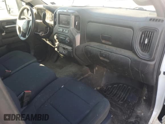 ✅ 2021 Chevrolet Silverado 2500HD Work Truck • VIN: 1GC5YLEY7MF105099 • Лот: 70585835. Опубликован ранее на Copart с пробегом 104 349 миль. Бесплатный доступ к архиву аукционных продаж из США и подробный отчёт об истории автомобиля на DreamBid. Изображение 8.