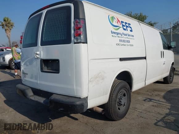✅ 2009 Chevrolet Express Cargo • VIN: 1GCGG29C991131616 • Lot: 42967074. Listed on IAAI with 186,694 mi. Free auction sales archive from the USA and detailed vehicle history report at DreamBid. Image 4.