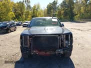 ✅ 2017 Chevrolet Silverado 1500 High Country • VIN: 3GCUKTEC5HG509458 • Lot: 43517091. Wystawiony na IAAI z przebiegiem 250 022 mil. Bezpłatny archiwum sprzedaży aukcyjnych z USA i szczegółowy raport historii pojazdu na DreamBid. Zdjęcie 13.