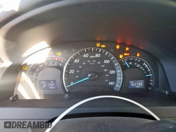 2015 Toyota Camry LE with VIN 4T4BF1FK4FR467561, listed as a Copart auction lot 90633485 with 183,799 mi miles and Clean title. Bid and sale history available at DreamBid. Image 9.