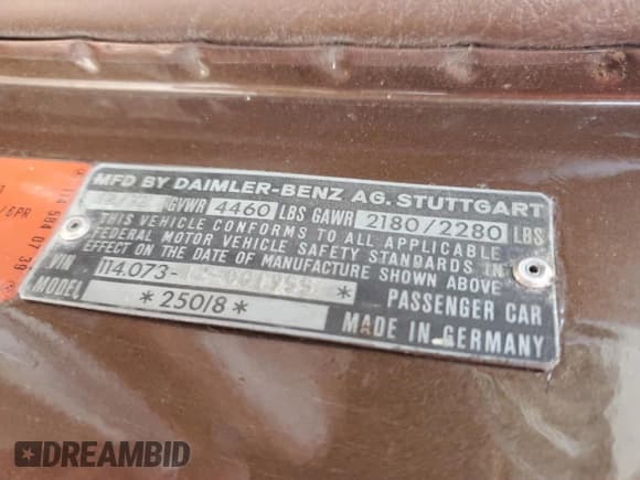 ✅ 1973 Mercedes-Benz 280 • VIN: 11407312001955 • Lot: 43451295. Wystawiony na Copart z przebiegiem 37 351 mil. Bezpłatny archiwum sprzedaży aukcyjnych z USA i szczegółowy raport historii pojazdu na DreamBid. Zdjęcie 12.