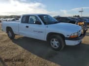 ✅ 2000 Dodge Dakota • VIN: 1B7GL22X5YS549057 • Lot: 47547745. Wystawiony na Copart z przebiegiem 123 625 mil. Bezpłatny archiwum sprzedaży aukcyjnych z USA i szczegółowy raport historii pojazdu na DreamBid. Zdjęcie 4.