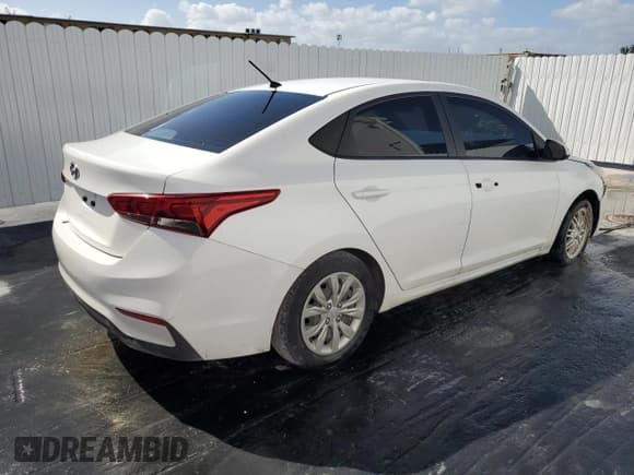 ✅ 2020 Hyundai Accent SE • VIN: 3KPC24A63LE114748 • Лот: 77142204. Опубликован ранее на Copart с пробегом Не указан. Бесплатный доступ к архиву аукционных продаж из США и подробный отчёт об истории автомобиля на DreamBid. Изображение 3.
