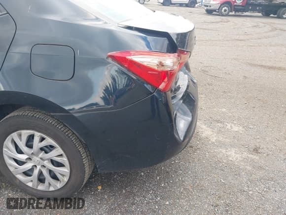 ✅ 2017 Toyota Corolla SE • VIN: 2T1BURHE1HC837066 • Lot: 43438110. Wystawiony na IAAI z przebiegiem 49 612 mil. Bezpłatny archiwum sprzedaży aukcyjnych z USA i szczegółowy raport historii pojazdu na DreamBid. Zdjęcie 21.