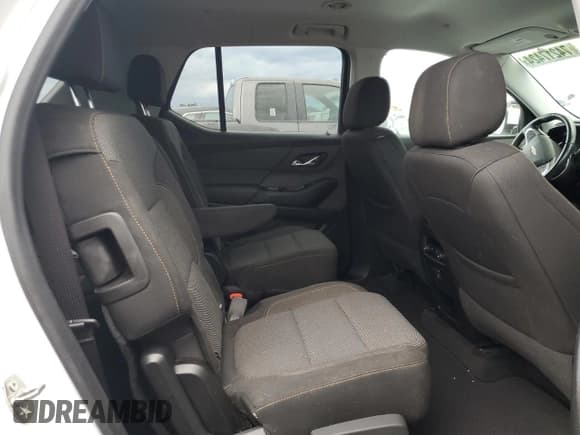 ✅ 2019 Chevrolet Traverse LT Cloth • VIN: 1GNERGKW9KJ281063 • Lot: 74217424. Wystawiony na Copart z przebiegiem Nie podano. Bezpłatny archiwum sprzedaży aukcyjnych z USA i szczegółowy raport historii pojazdu na DreamBid. Zdjęcie 10.