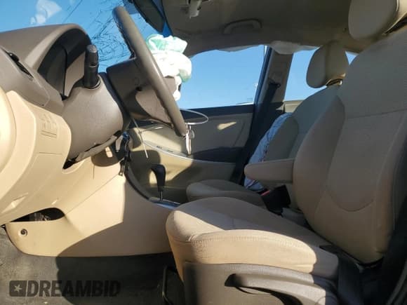 ✅ 2013 Hyundai Accent GLS • VIN: KMHCT4AE8DU292657 • Лот: 72527354. Опубликован ранее на Copart с пробегом 154 585 миль. Бесплатный доступ к архиву аукционных продаж из США и подробный отчёт об истории автомобиля на DreamBid. Изображение 7.