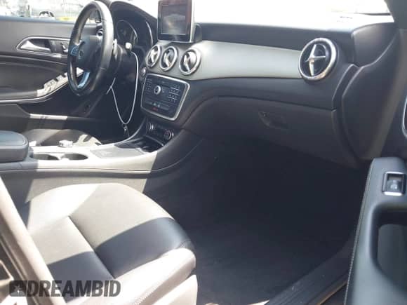 2015 Mercedes-Benz CLA 250 with VIN WDDSJ4EB7FN163737, listed as a IAAI auction lot 43090171 with 121,104 mi miles and . Bid and sale history available at DreamBid. Image 5.