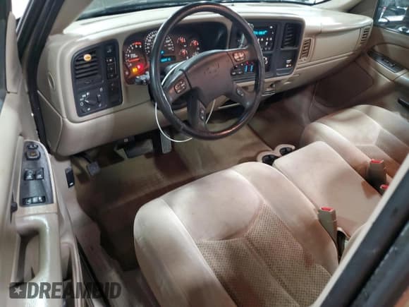 ✅ 2005 Chevrolet Silverado 2500HD • VIN: 1GCHK24G75E316859 • Лот: 91793985. Опубликован ранее на Copart с пробегом 83 397 миль. Бесплатный доступ к архиву аукционных продаж из США и подробный отчёт об истории автомобиля на DreamBid. Изображение 8.