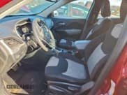 ✅ 2014 Jeep Cherokee Sport • VIN: 1C4PJLAB1EW154203 • Lot: 95491335. Wystawiony na Copart z przebiegiem 134 246 mil. Bezpłatny archiwum sprzedaży aukcyjnych z USA i szczegółowy raport historii pojazdu na DreamBid. Zdjęcie 7.