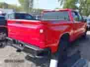 2020 Chevrolet Silverado 1500 Custom Trail Boss z VIN 1GCPYCEF0LZ153399, wystawiony jako IAAI lot #43232591 z przebiegiem 53 389 mil mil oraz . Historia ofert i sprzedaży dostępna na DreamBid. Obrazek 4.