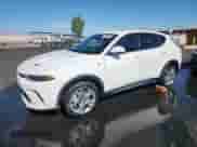 2024 Dodge Hornet R/T z VIN ZACPDFCW9R3A28738, wystawiony jako Copart lot #66215455 z przebiegiem 31 066 mil mil oraz Czysty tytuł • Clean title. Historia ofert i sprzedaży dostępna na DreamBid. Obrazek 1.