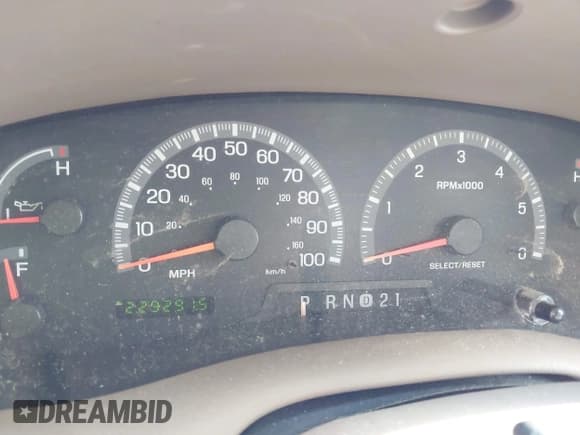 ✅ 1999 Ford Expedition XLT • VIN: 1FMPU18L4XLB11484 • Lot: 43763647. Wystawiony na IAAI z przebiegiem 229 291 mil. Bezpłatny archiwum sprzedaży aukcyjnych z USA i szczegółowy raport historii pojazdu na DreamBid. Zdjęcie 7.