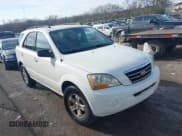 ✅ 2008 Kia Sorento LX • VIN: KNDJD735185761031 • Lot: 43781669. Wystawiony na IAAI z przebiegiem 240 488 mil. Bezpłatny archiwum sprzedaży aukcyjnych z USA i szczegółowy raport historii pojazdu na DreamBid. Zdjęcie 1.