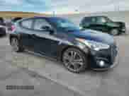 2016 Hyundai Veloster Turbo z VIN KMHTC6AE7GU255633, wystawiony jako Copart lot #91070115 z przebiegiem 95 384 mil mil oraz Czysty tytuł • Clean title. Historia ofert i sprzedaży dostępna na DreamBid. Obrazek 4.