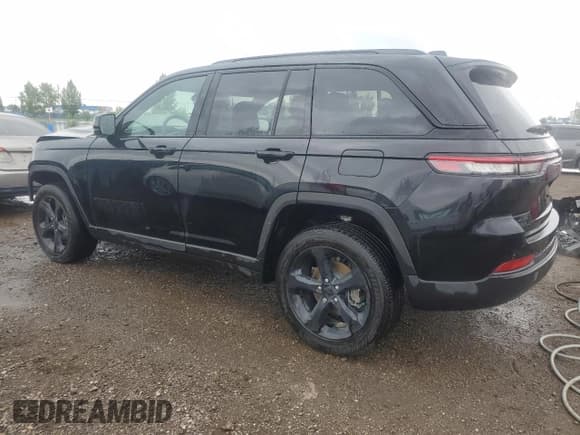 ✅ 2025 Jeep Grand Cherokee Altitude • VIN: 1C4RJHAG8SC315600 • Lot: 66173225. Listed on Copart with 3,498 mi. Free auction sales archive from the USA and detailed vehicle history report at DreamBid. Image 2.