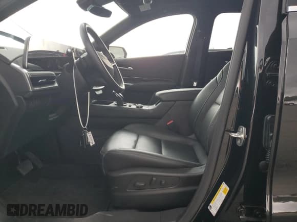 ✅ 2024 Cadillac XT4 AWD Luxury • VIN: 1GYFZBR43RF203549 • Лот: 66489745. Опубликован ранее на Copart с пробегом 11 279 миль. Бесплатный доступ к архиву аукционных продаж из США и подробный отчёт об истории автомобиля на DreamBid. Изображение 7.