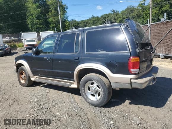 ✅ 2000 Ford Explorer Eddie Bauer • VIN: 1FMZU74E6YZA63598 • Lot: 69906605. Wystawiony na Copart z przebiegiem 186 906 mil. Bezpłatny archiwum sprzedaży aukcyjnych z USA i szczegółowy raport historii pojazdu na DreamBid. Zdjęcie 2.