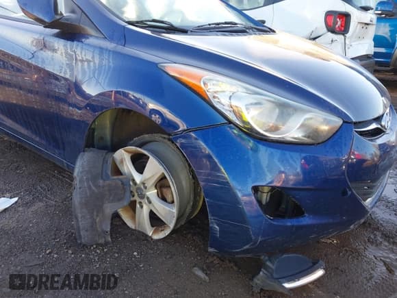 ✅ 2013 Hyundai Elantra GLS • VIN: KMHDH4AE8DU784966 • Lot: 43523579. Listed on IAAI with 108,087 mi. Free auction sales archive from the USA and detailed vehicle history report at DreamBid. Image 6.