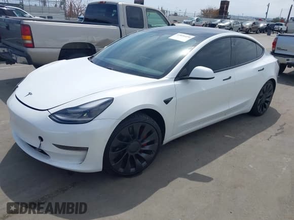 ✅ 2021 Tesla Model 3 Performance • VIN: 5YJ3E1EC2MF084594 • Lot: 42030339. Wystawiony na IAAI z przebiegiem 43 215 mil. Bezpłatny archiwum sprzedaży aukcyjnych z USA i szczegółowy raport historii pojazdu na DreamBid. Zdjęcie 19.