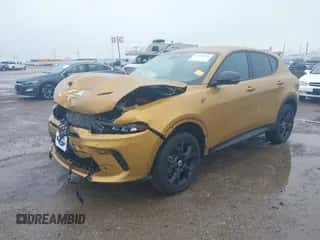 2024 Dodge Hornet GT z VIN ZACNDFANXR3A37143, wystawiony jako IAAI lot #41954950 z przebiegiem 1 305 mil mil oraz . Historia ofert i sprzedaży dostępna na DreamBid. Obrazek 2.