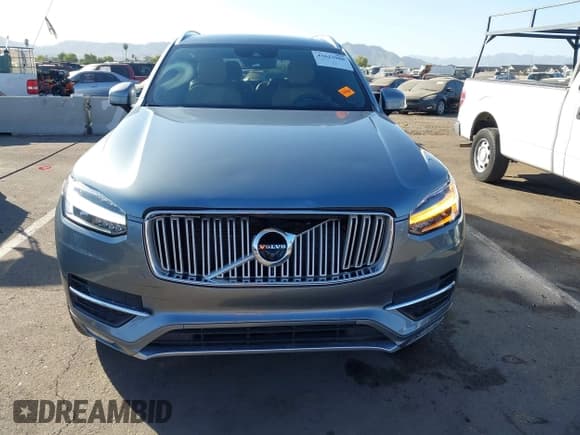 ✅ 2019 Volvo XC90 Inscription • VIN: YV4A22PL0K1420667 • Lot: 43623988. Wystawiony na IAAI z przebiegiem 87 549 mil. Bezpłatny archiwum sprzedaży aukcyjnych z USA i szczegółowy raport historii pojazdu na DreamBid. Zdjęcie 12.