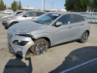 ✅ 2023 Hyundai Kona SE • VIN: KM8K23AG1PU172956 • Лот: 68885584. Опубликован ранее на Copart с пробегом 31 348 миль. Бесплатный доступ к архиву аукционных продаж из США и подробный отчёт об истории автомобиля на DreamBid. Изображение 1.