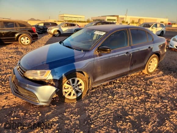 ✅ 2015 Volkswagen Jetta SE • VIN: 3VWD17AJ2FM270588 • Lot: 91136345. Wystawiony na Copart z przebiegiem 117 785 mil. Bezpłatny archiwum sprzedaży aukcyjnych z USA i szczegółowy raport historii pojazdu na DreamBid. Zdjęcie 1.