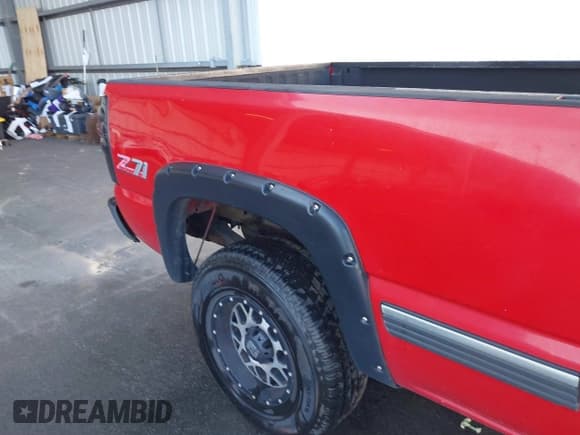 ✅ 2000 Chevrolet Silverado 1500 LS • VIN: 1GCEK14T8YZ254105 • Lot: 41442023. Listed on IAAI with 325,152 mi. Free auction sales archive from the USA and detailed vehicle history report at DreamBid. Image 6.
