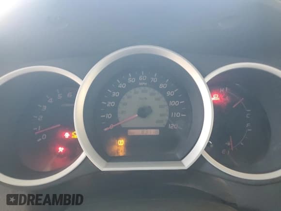 ✅ 2008 Toyota Tacoma • VIN: 5TEPX42N18Z536042 • Lot: 71688375. Wystawiony na Copart z przebiegiem 83 118 mil. Bezpłatny archiwum sprzedaży aukcyjnych z USA i szczegółowy raport historii pojazdu na DreamBid. Zdjęcie 9.