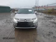 ✅ 2018 Mitsubishi Outlander ES • VIN: JA4AZ3A33JZ010565 • Lot: 43589921. Wystawiony na IAAI z przebiegiem 87 376 mil. Bezpłatny archiwum sprzedaży aukcyjnych z USA i szczegółowy raport historii pojazdu na DreamBid. Zdjęcie 12.