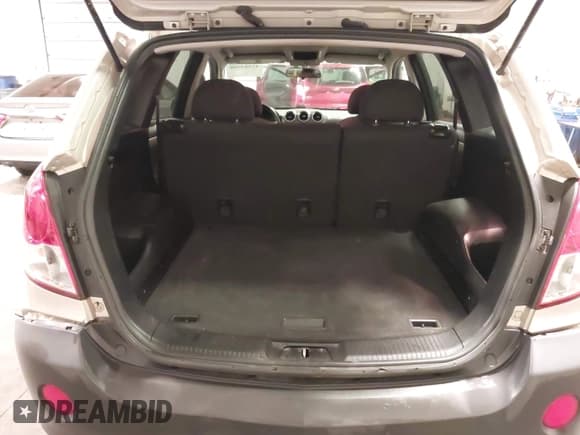 ✅ 2012 Chevrolet Captiva Sport LS • VIN: 3GNAL2EK9CS527167 • Lot: 42584088. Wystawiony na IAAI z przebiegiem 172 723 mil. Bezpłatny archiwum sprzedaży aukcyjnych z USA i szczegółowy raport historii pojazdu na DreamBid. Zdjęcie 18.