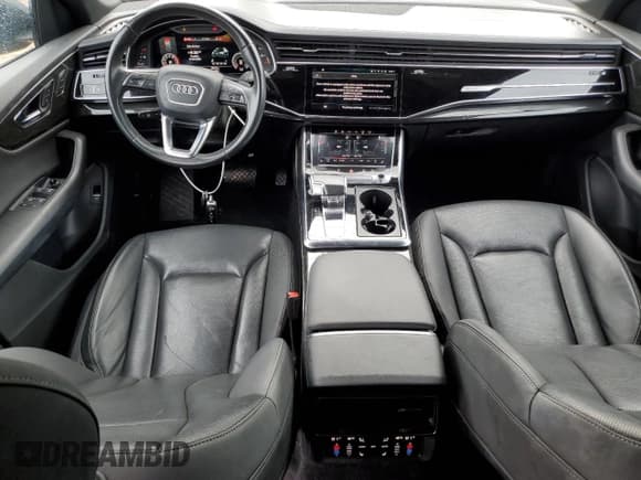 ✅ 2021 Audi Q8 Prestige • VIN: WA1FVAF14MD003297 • Lot: 84625125. Wystawiony na Copart z przebiegiem 112 223 mil. Bezpłatny archiwum sprzedaży aukcyjnych z USA i szczegółowy raport historii pojazdu na DreamBid. Zdjęcie 8.