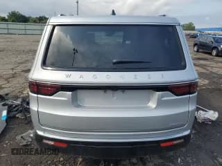 ✅ 2024 Jeep Wagoneer Series II • VIN: 1C4SJSBP8RS167980 • Lot: 70560344. Wystawiony na Copart z przebiegiem Nie podano. Bezpłatny archiwum sprzedaży aukcyjnych z USA i szczegółowy raport historii pojazdu na DreamBid. Zdjęcie 6.