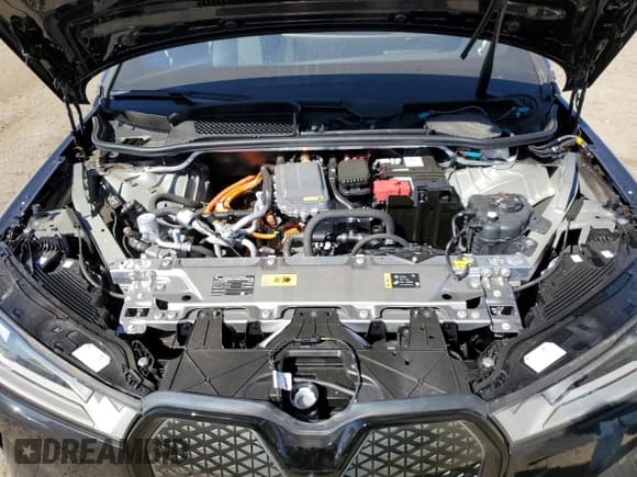 ✅ 2025 BMW iX xDrive50 • VIN: WB523CF00SCU13476 • Лот: 68222205. Опубликован ранее на Copart с пробегом 1 220 миль. Бесплатный доступ к архиву аукционных продаж из США и подробный отчёт об истории автомобиля на DreamBid. Изображение 11.