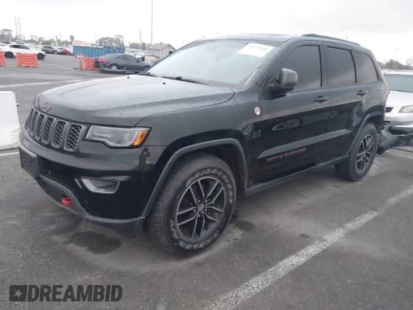 2017 Jeep Grand Cherokee Trailhawk with VIN 1C4RJFLG9HC631016, listed as a IAAI auction lot 43352680 with 82,773 mi miles and . Bid and sale history available at DreamBid. Image 18.