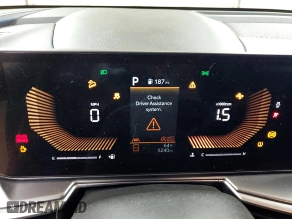 ✅ 2025 Kia Sorento S • VIN: 5XYRL4JC0SG389198 • Lot: 91708795. Listed on Copart with 5,240 mi. Free auction sales archive from the USA and detailed vehicle history report at DreamBid. Image 9.