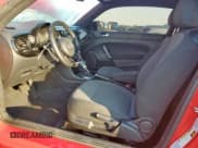 ✅ 2018 Volkswagen Beetle S • VIN: 3VWFD7AT8JM718231 • Lot: 80254985. Wystawiony na Copart z przebiegiem 48 457 mil. Bezpłatny archiwum sprzedaży aukcyjnych z USA i szczegółowy raport historii pojazdu na DreamBid. Zdjęcie 7.